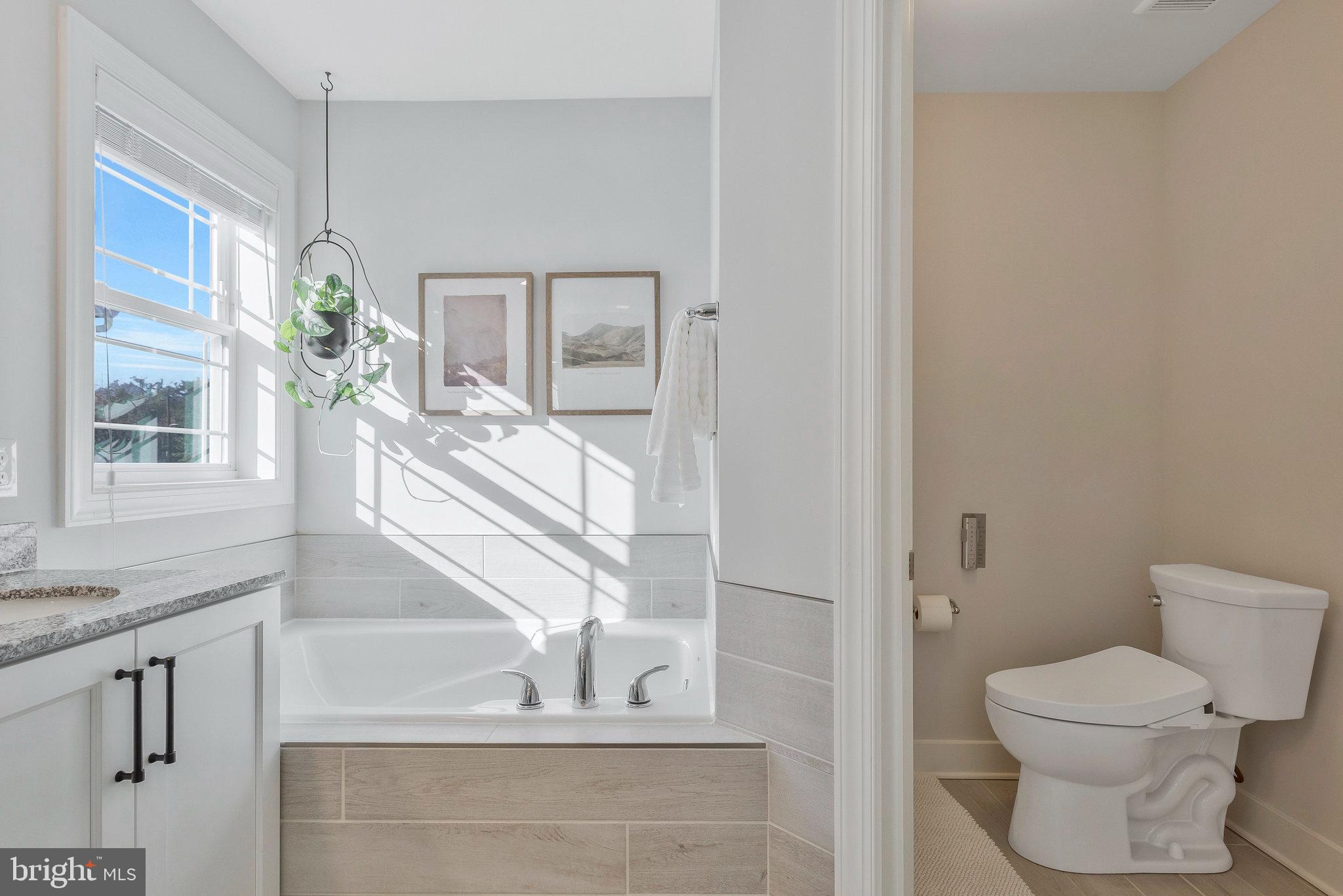 MANHATTAN BEACH - Residential