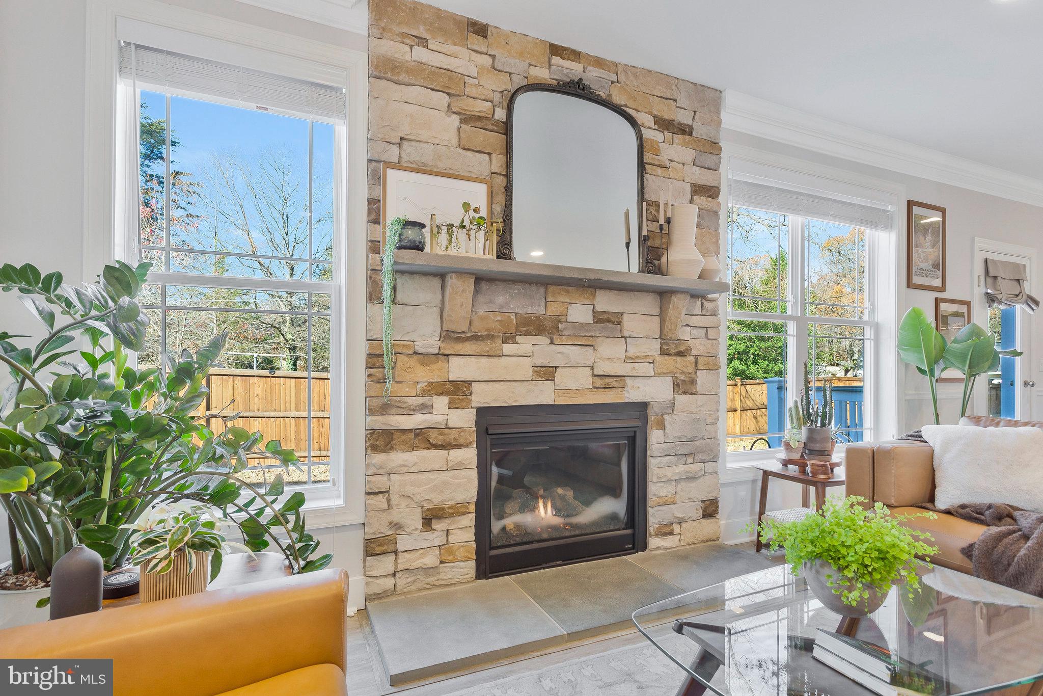 MANHATTAN BEACH - Residential