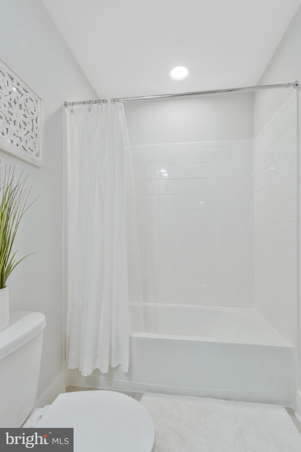 MANHATTAN BEACH - Residential