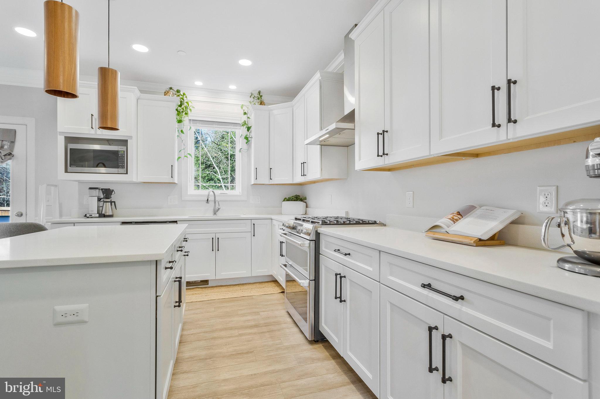 MANHATTAN BEACH - Residential