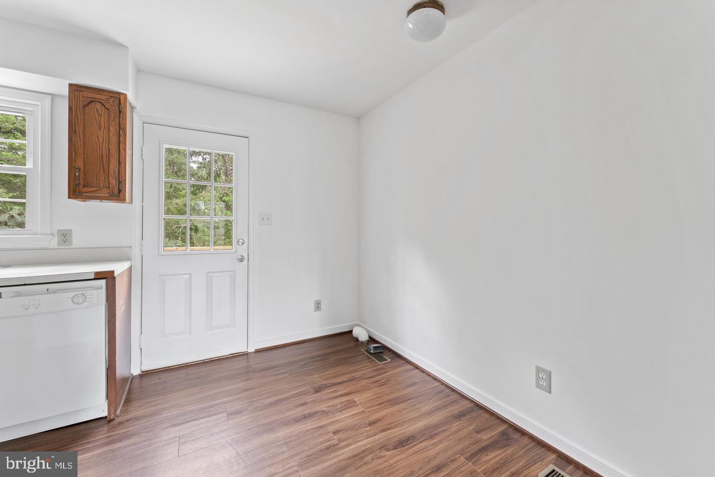 MILL GARDEN - Residential Lease