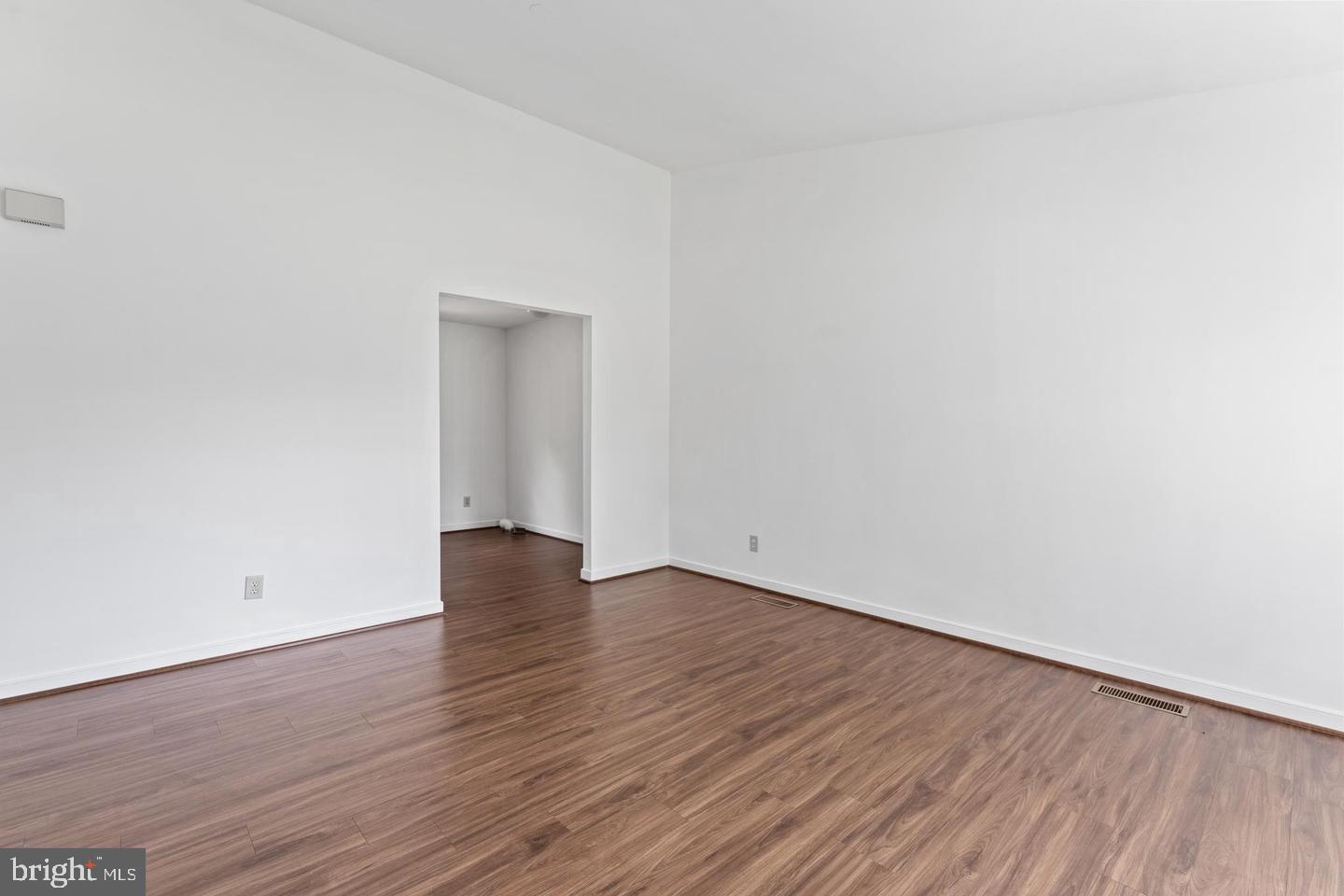 MILL GARDEN - Residential Lease