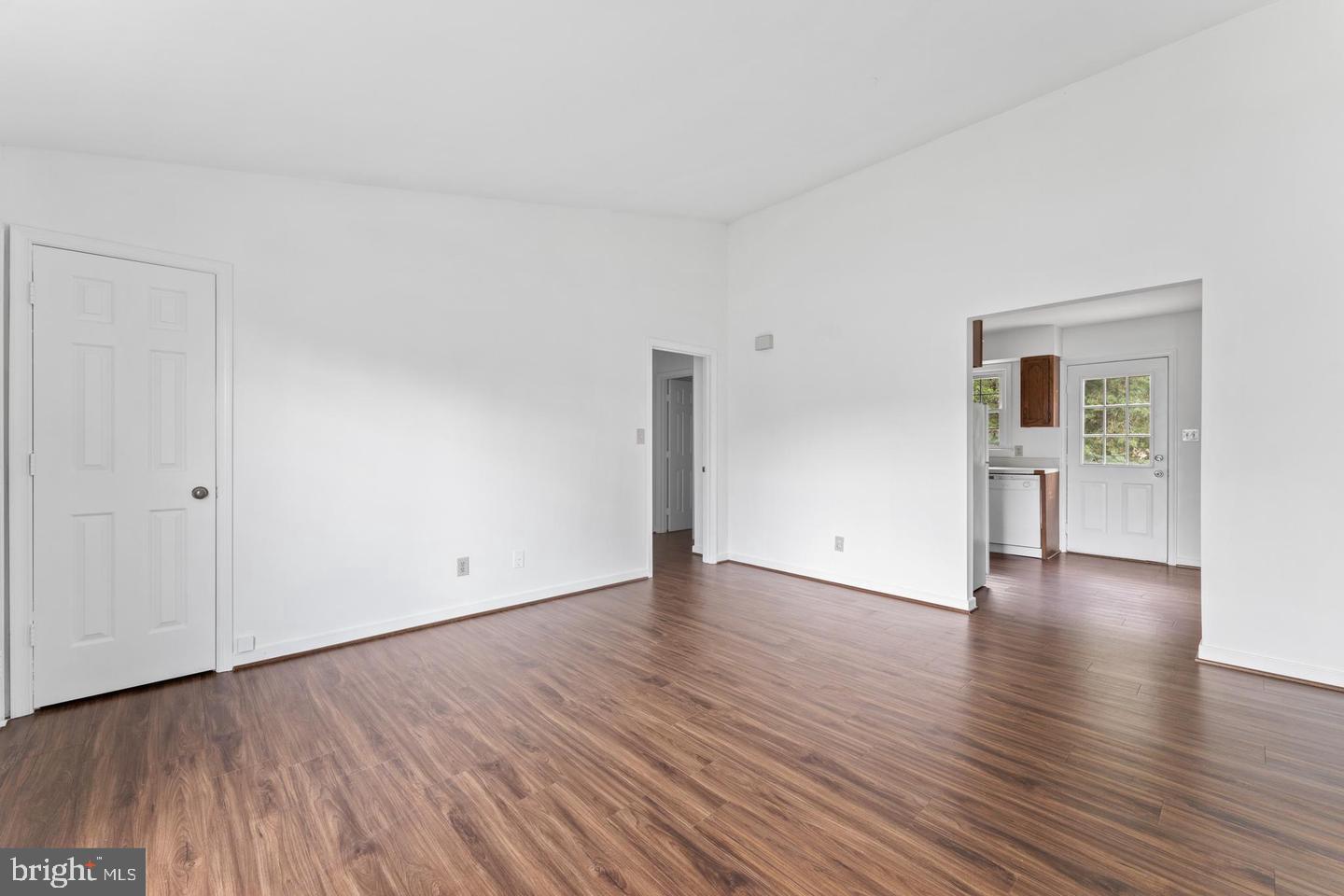 MILL GARDEN - Residential Lease