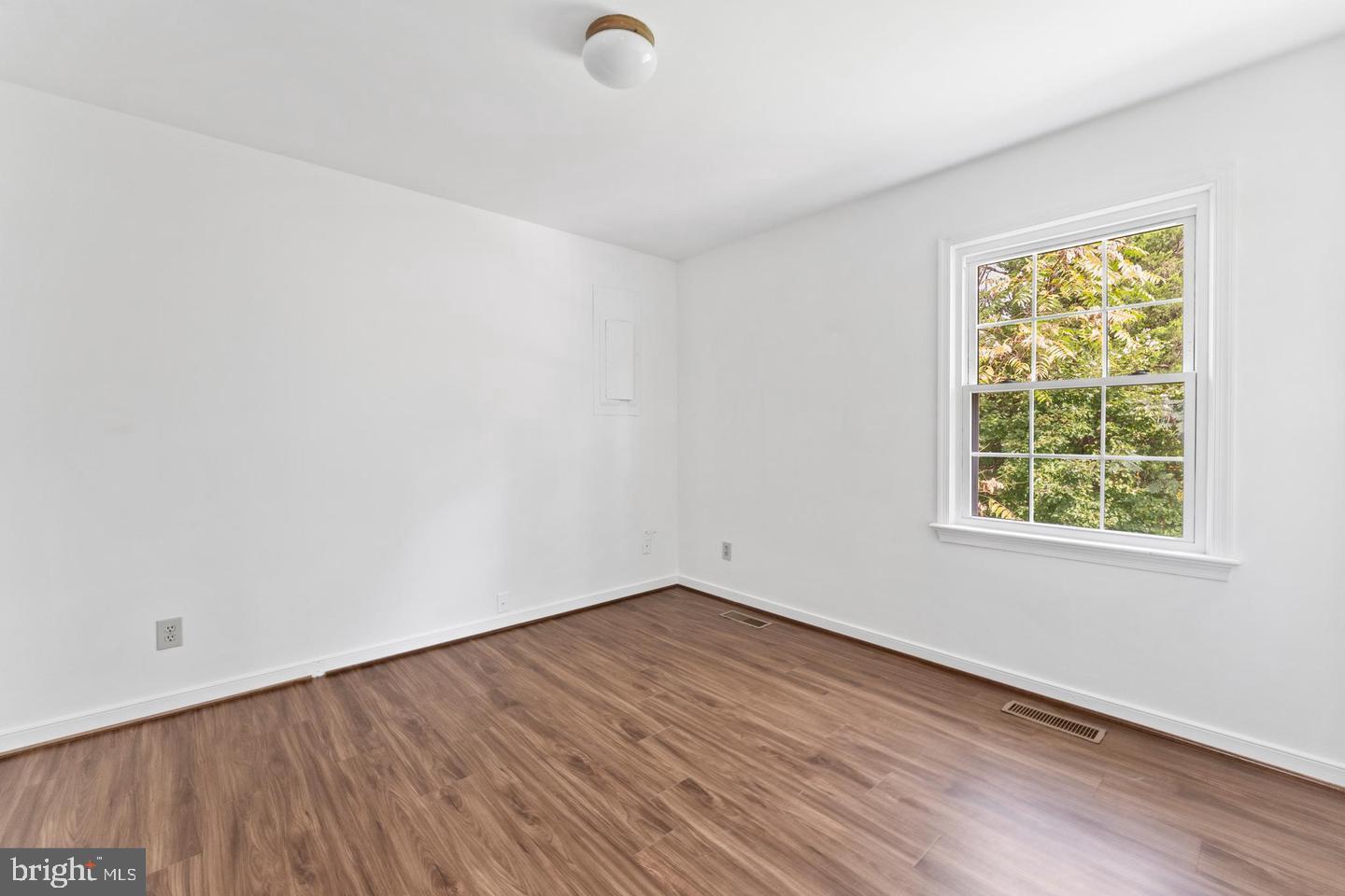 MILL GARDEN - Residential Lease