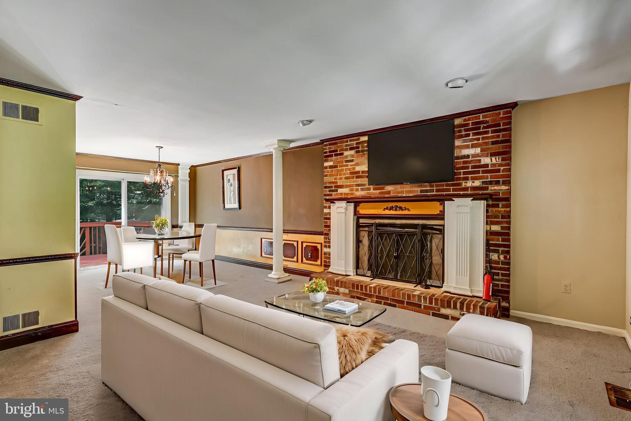 400 SWAN CREEK ROAD