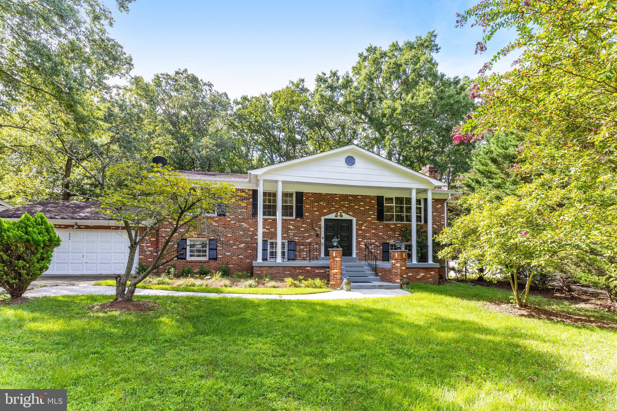 SWAN LAKE - Residential