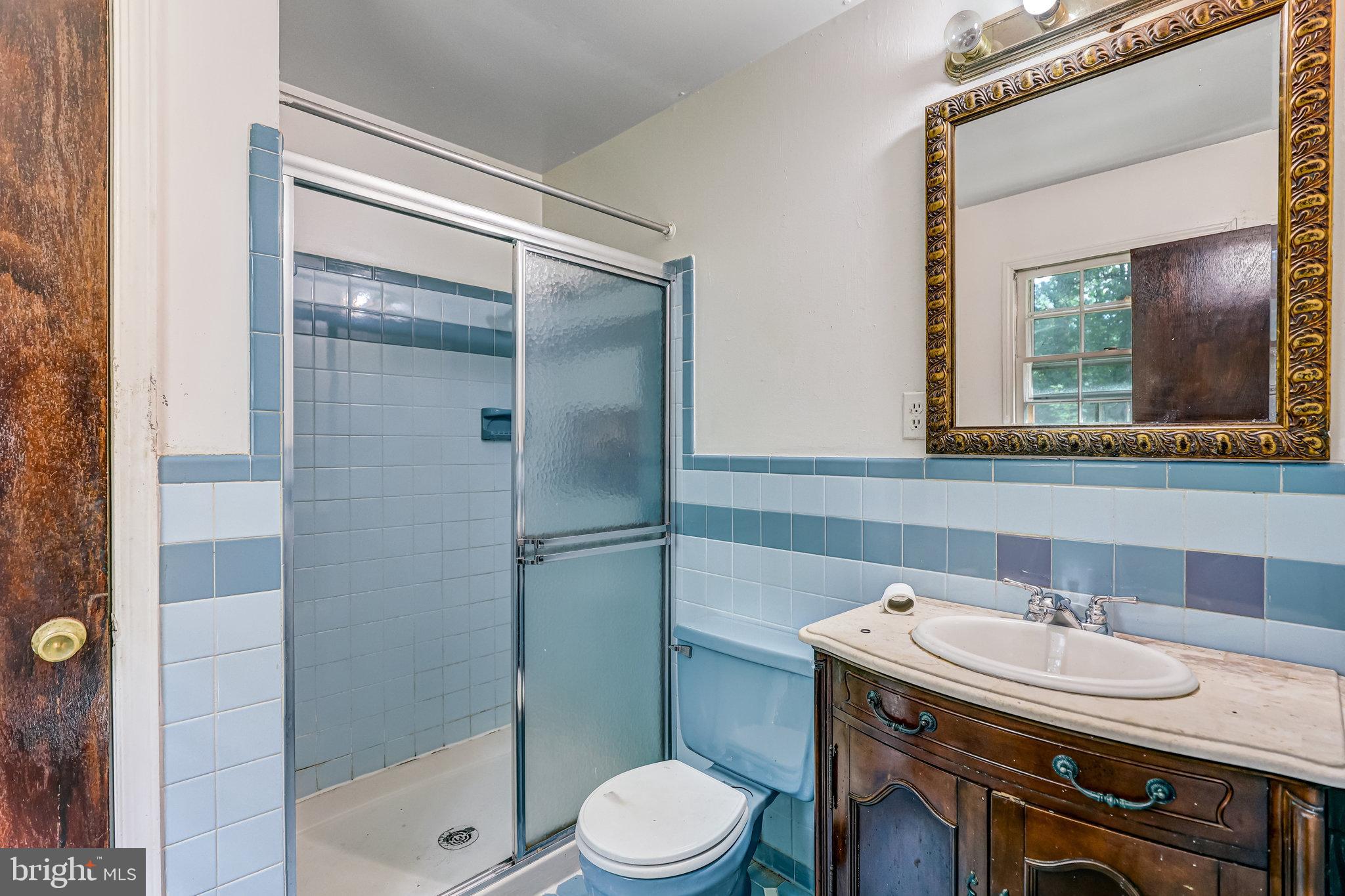 SWAN LAKE - Residential