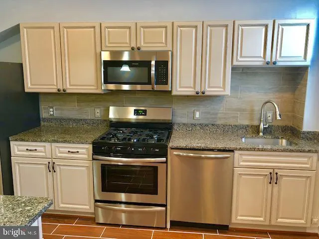 Additional image 19 of 635 Kenyon Street NW Unit A (UPPER Unit) Unit UNIT A (UP, Washington, DC 20010