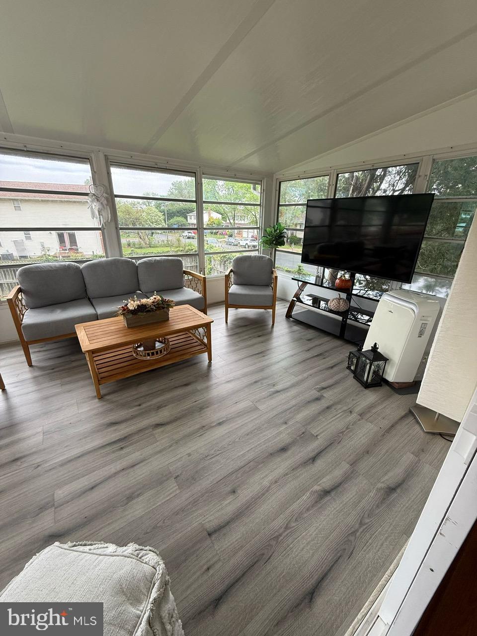 BROOKFIELD - Residential Lease