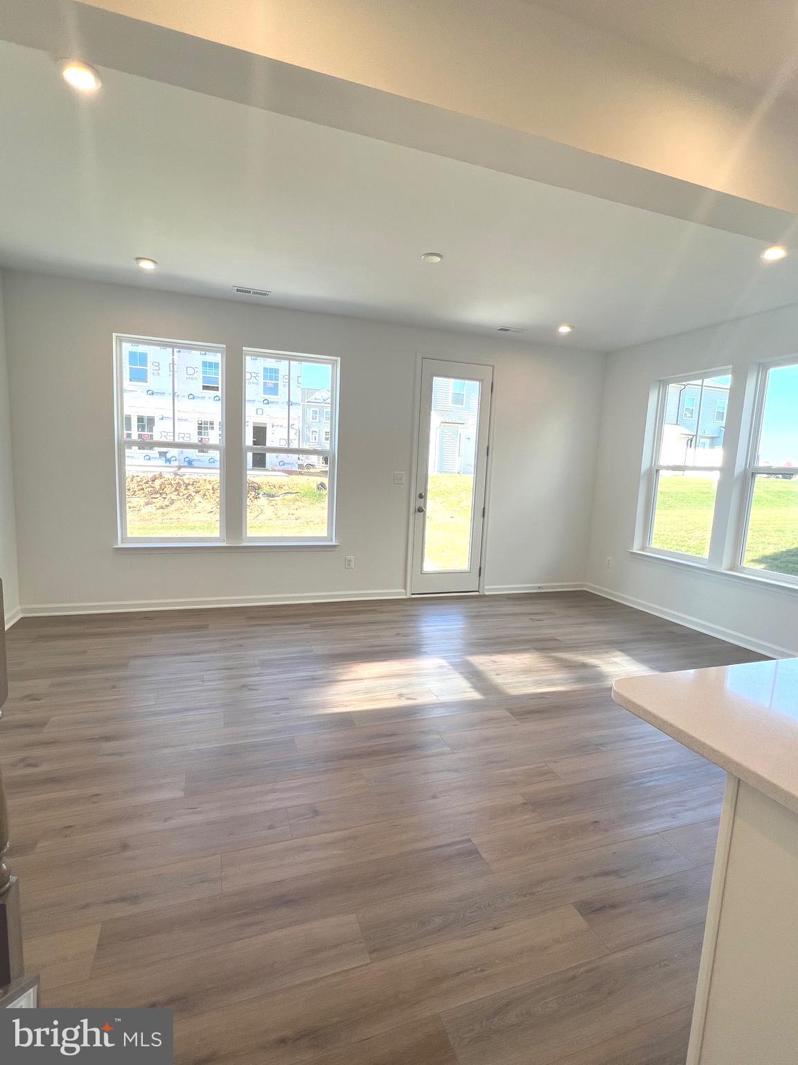 KING'S CROSSING - Residential Lease