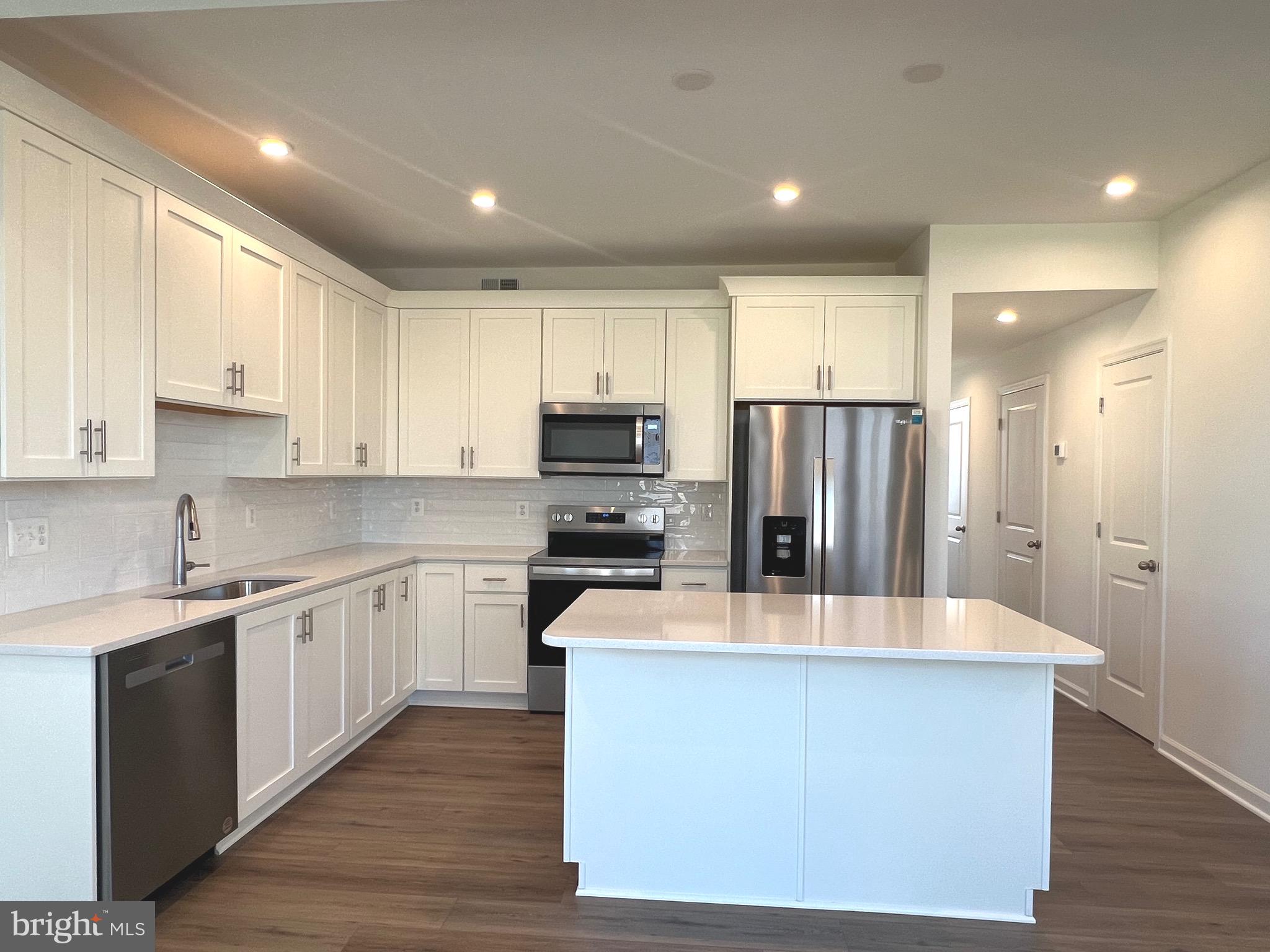 KING'S CROSSING - Residential Lease