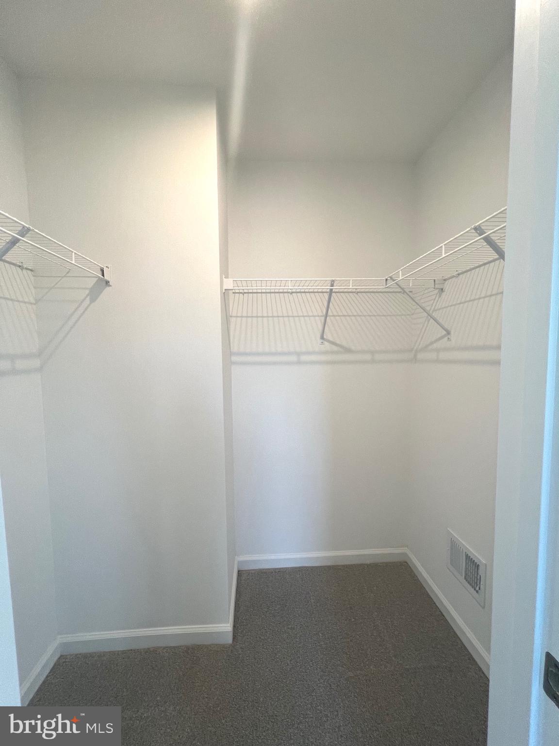 KING'S CROSSING - Residential Lease