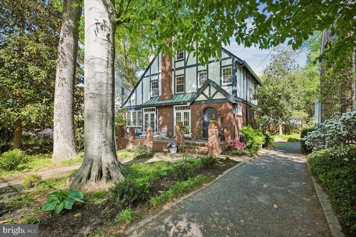 CHEVY CHASE - Residential