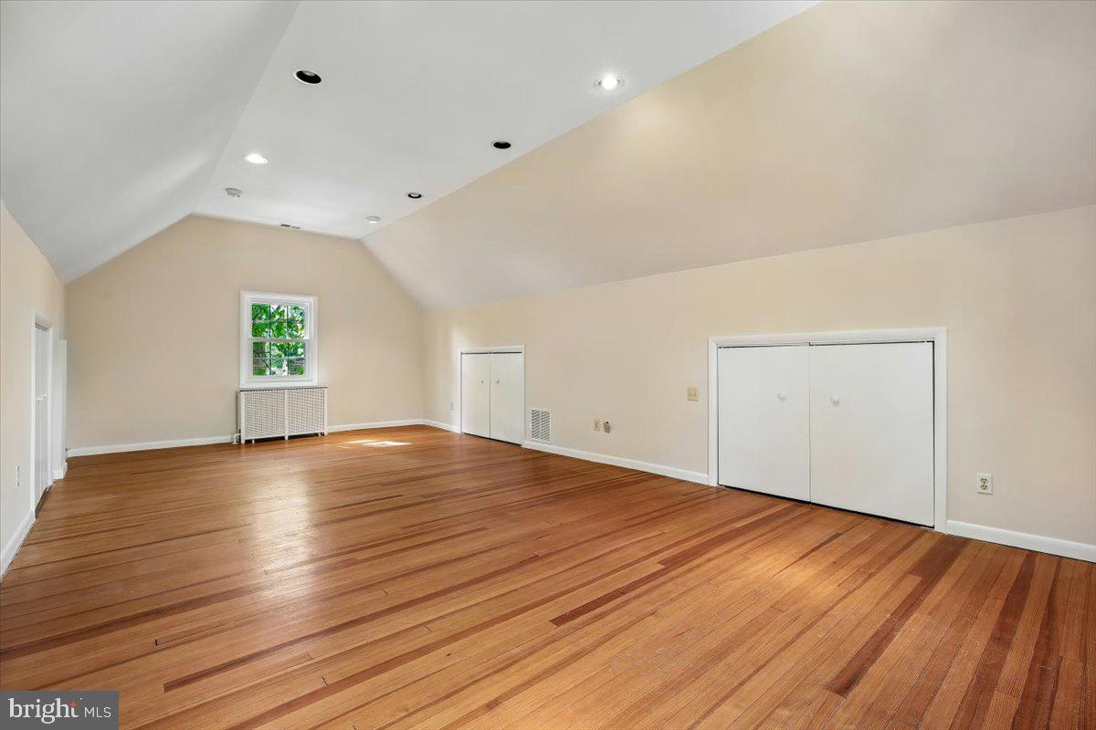 CHEVY CHASE - Residential