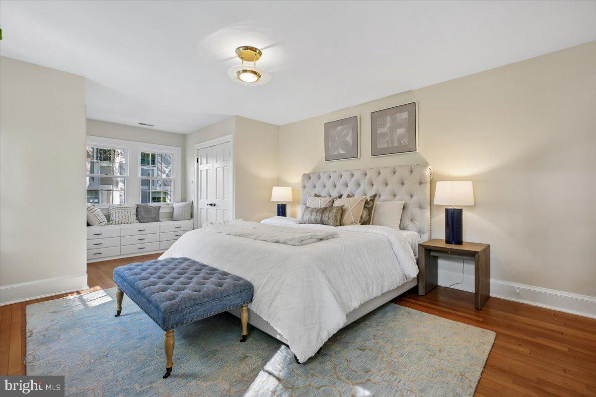 CHEVY CHASE - Residential