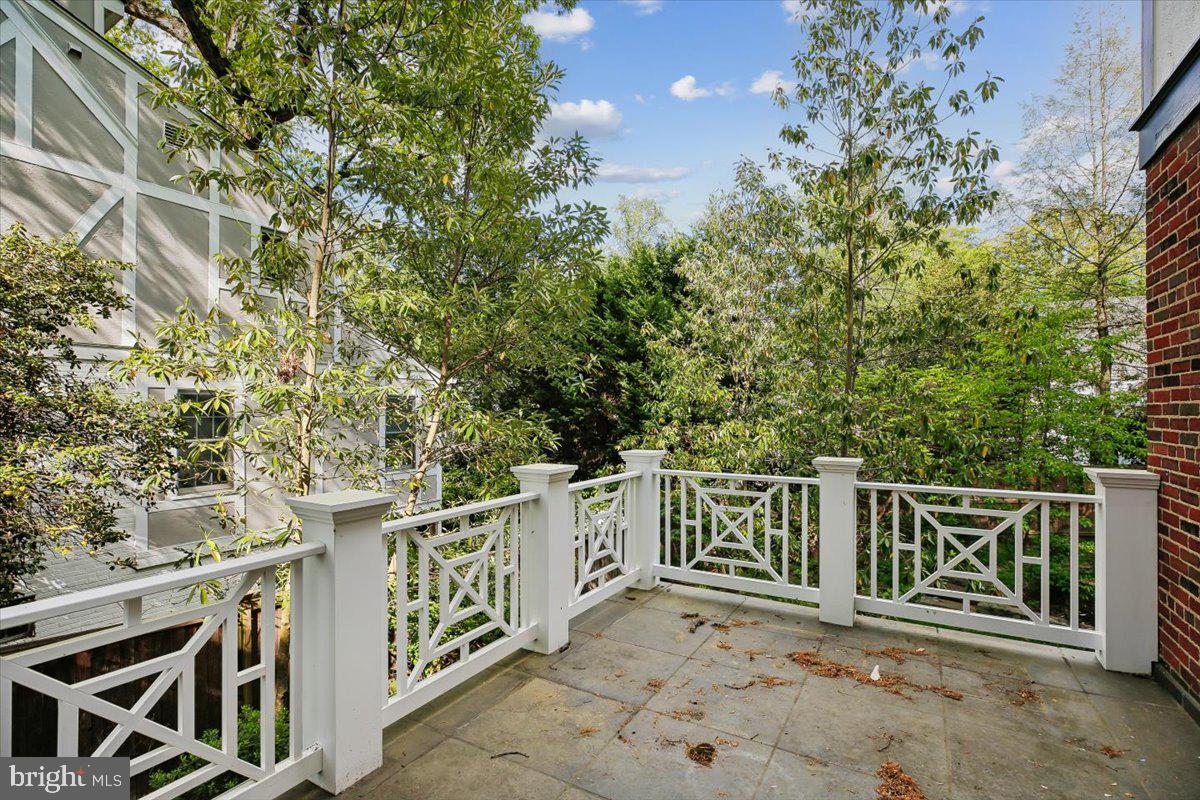 CHEVY CHASE - Residential