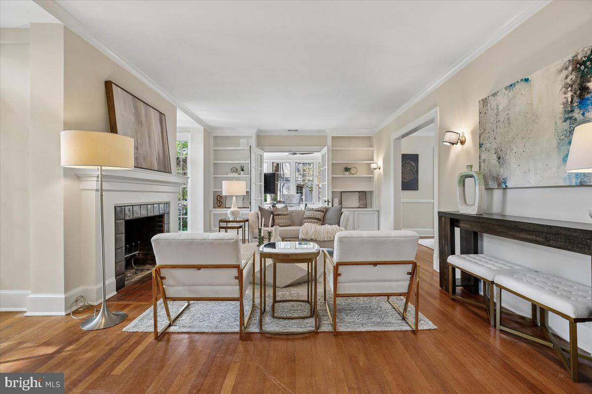 CHEVY CHASE - Residential