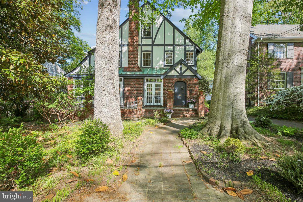 CHEVY CHASE - Residential