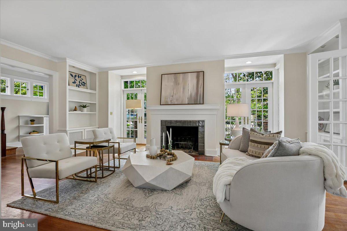 CHEVY CHASE - Residential