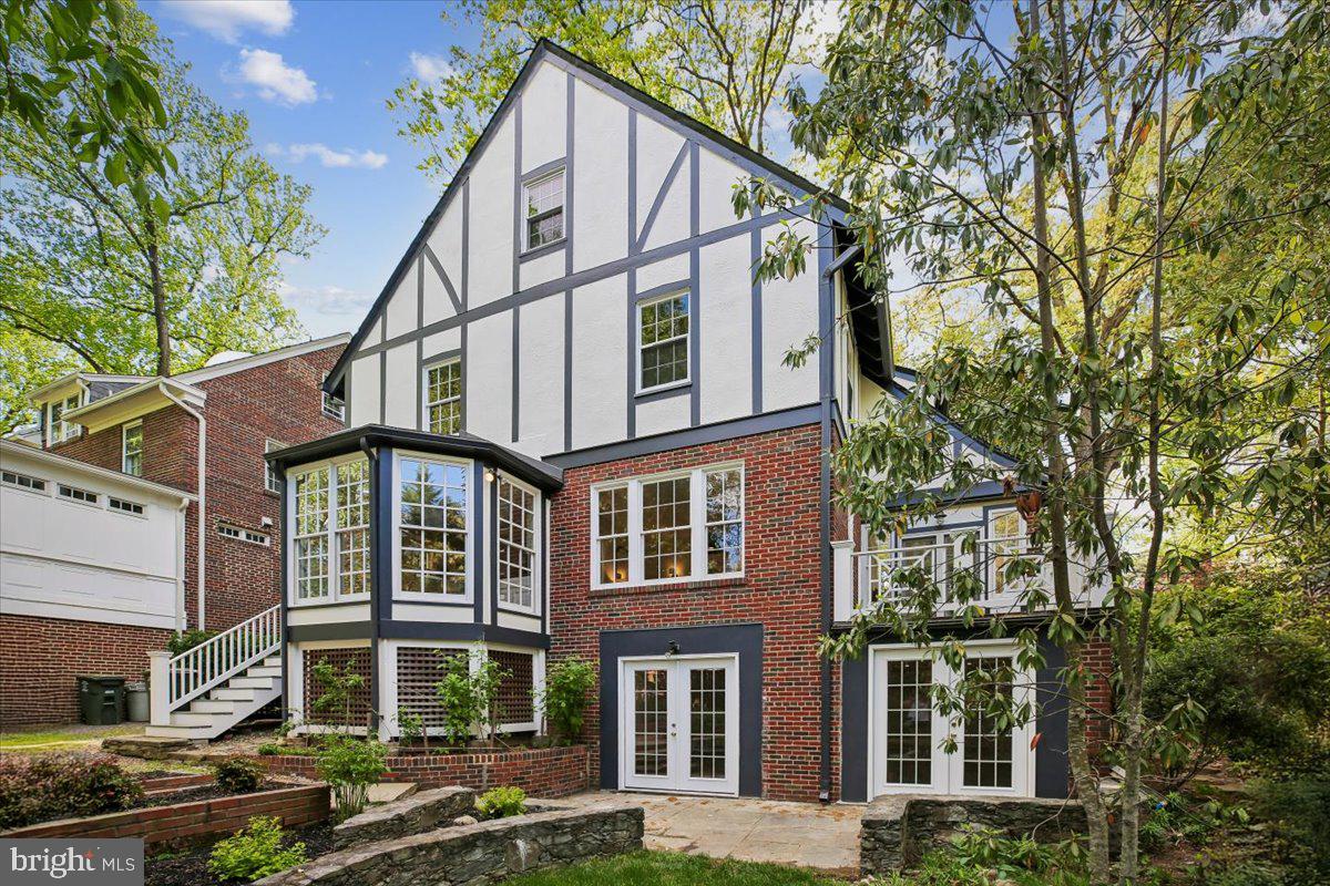 CHEVY CHASE - Residential