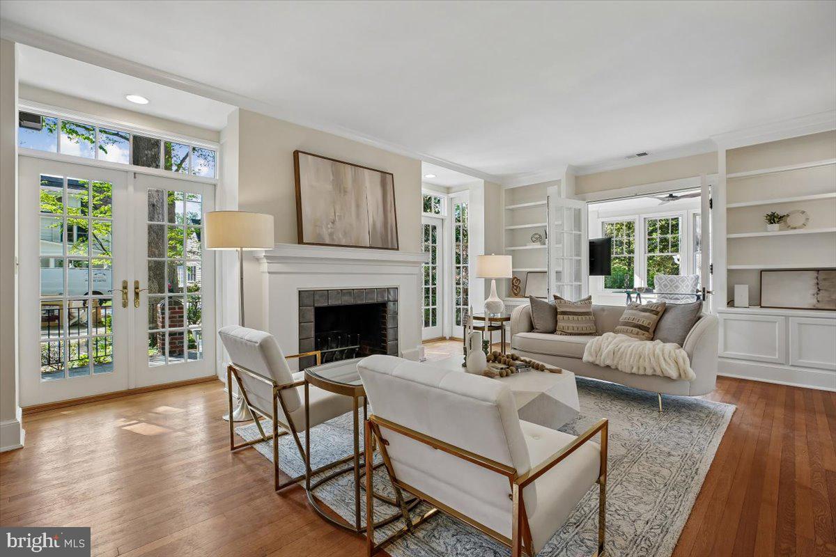 CHEVY CHASE - Residential