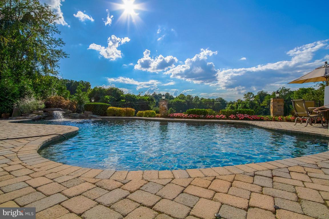 BELVOIR FARMS - Residential