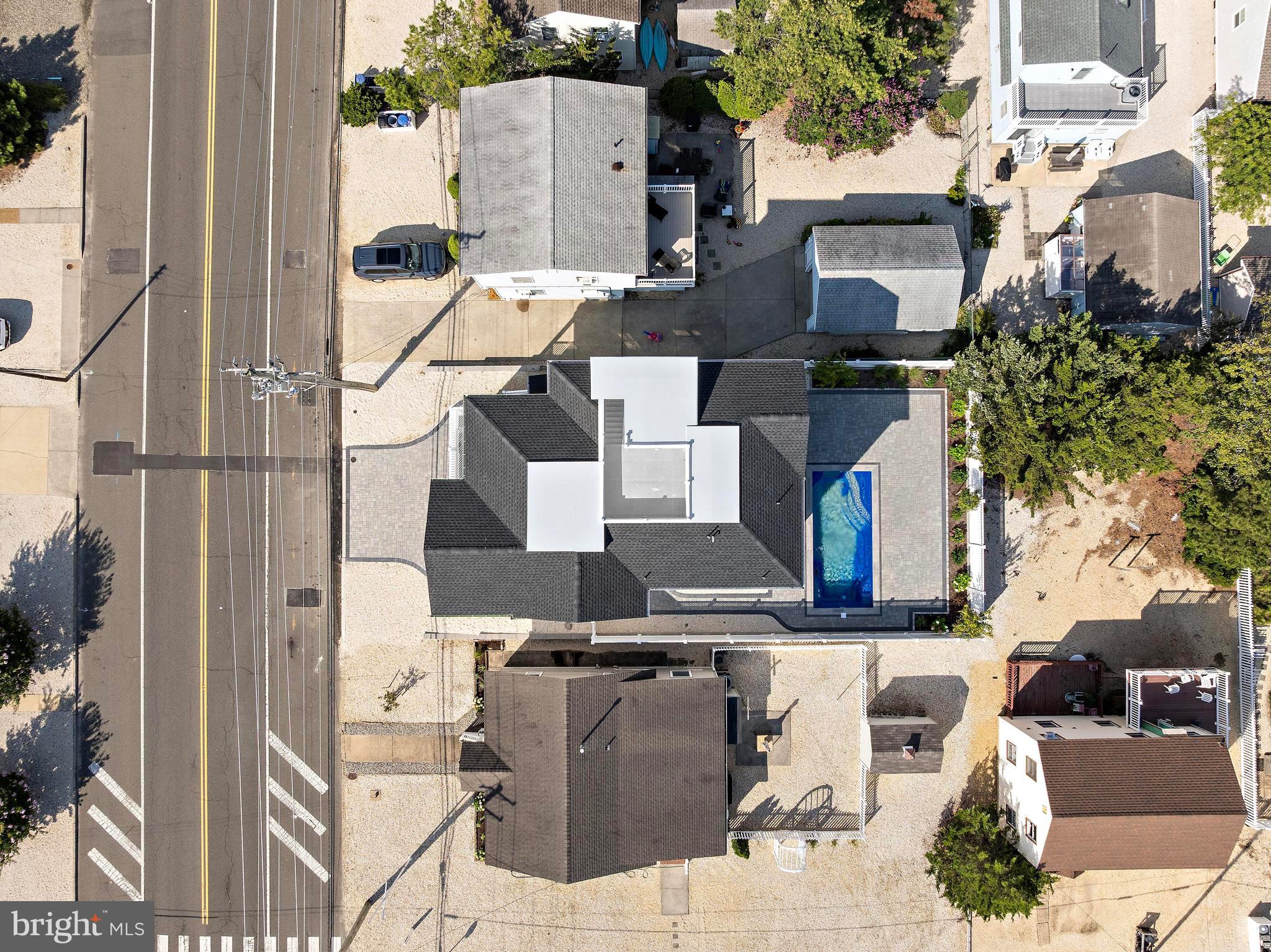2006 N CENTRAL AVENUE