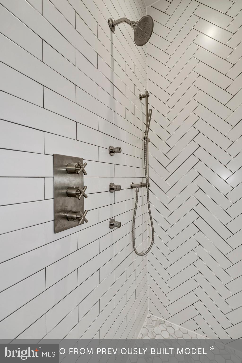 WAVERLY HILLS - Residential