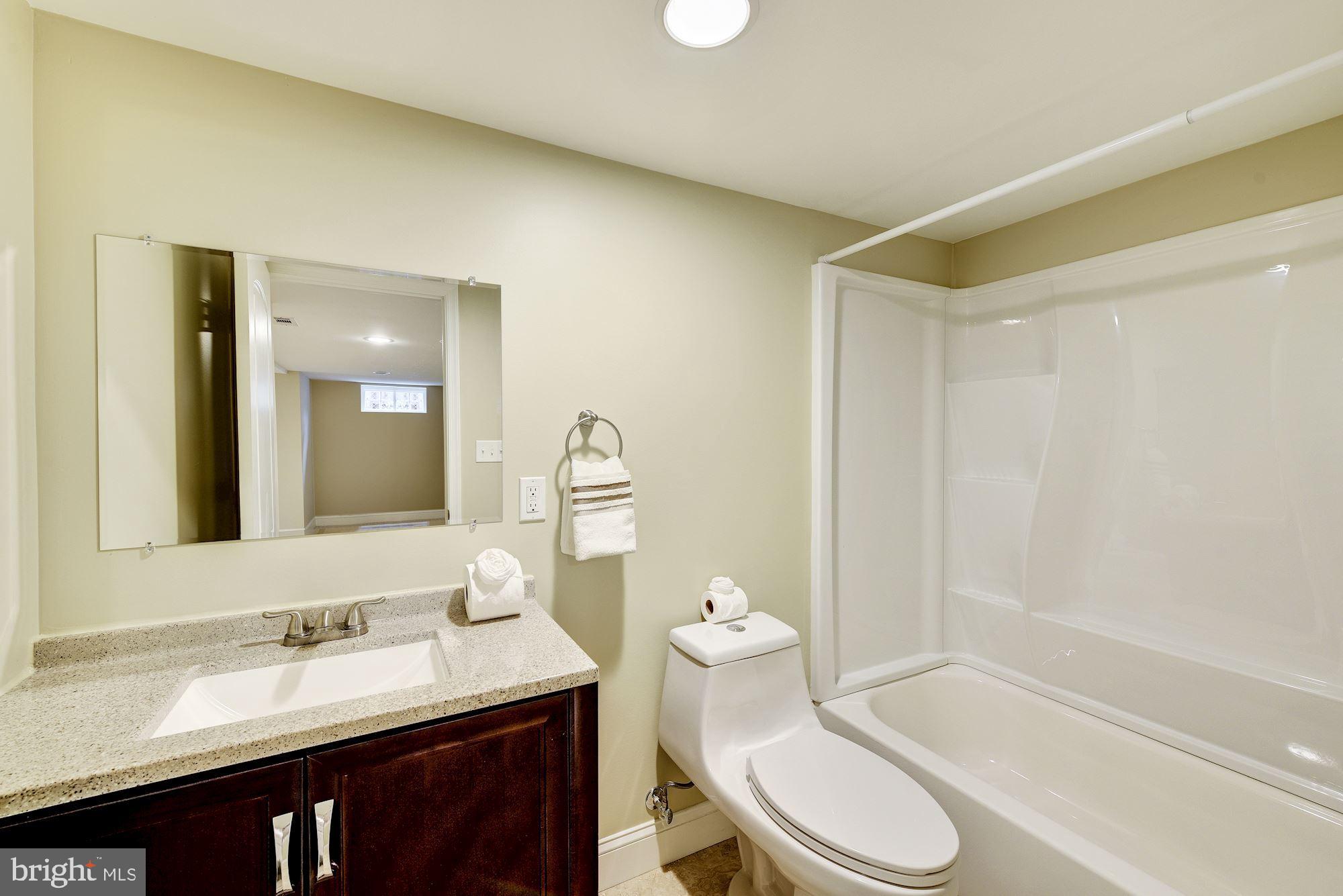 SEVEN OAKS - Residential