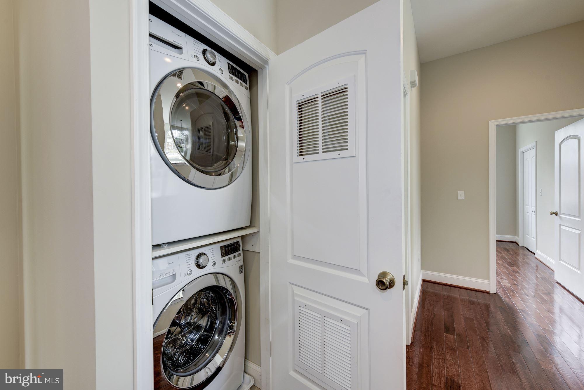 SEVEN OAKS - Residential