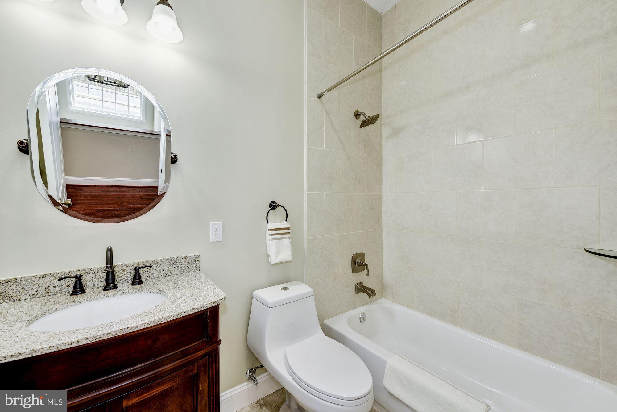 SEVEN OAKS - Residential