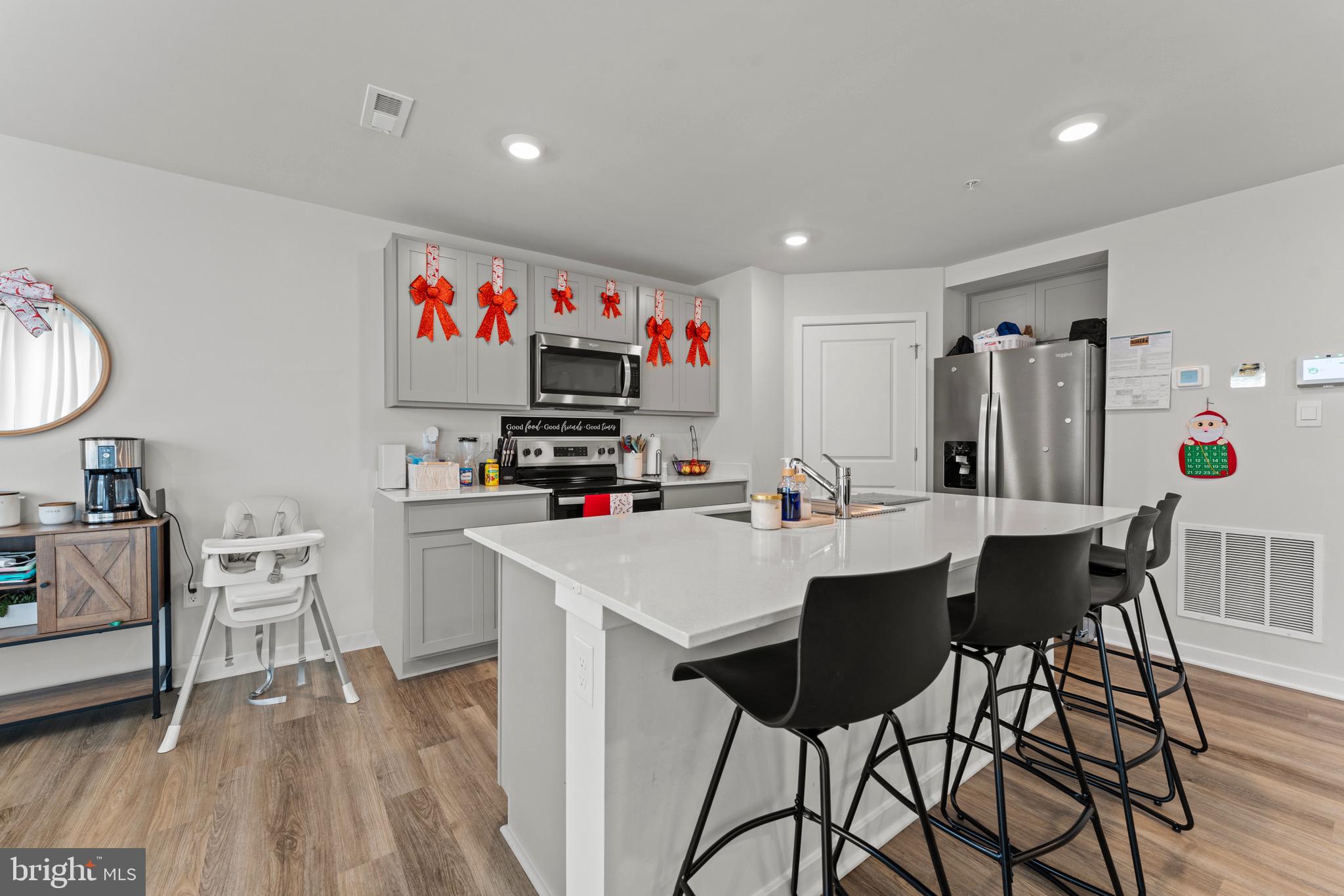 PINEGROVE - Residential