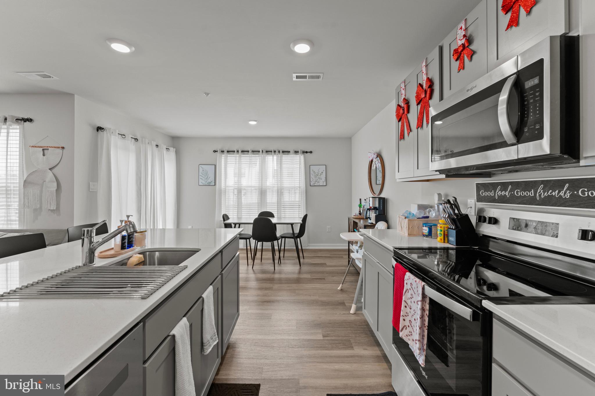 PINEGROVE - Residential