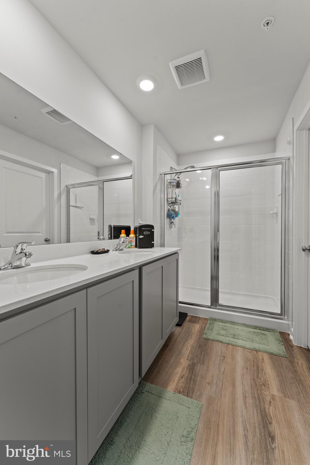 PINEGROVE - Residential