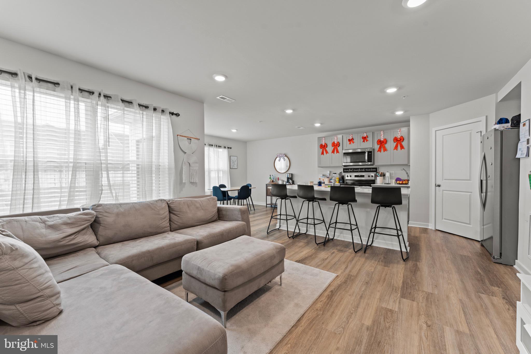 PINEGROVE - Residential