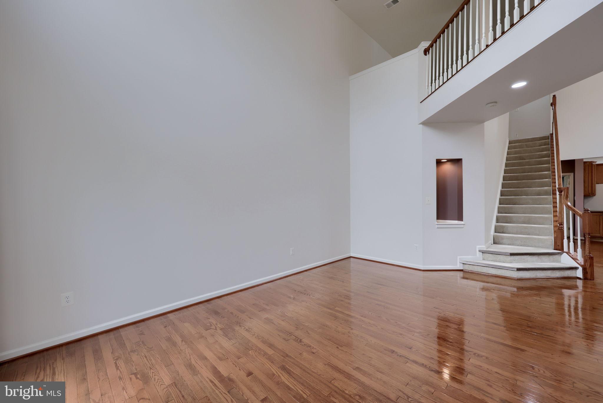 286 MAPLE DRIVE