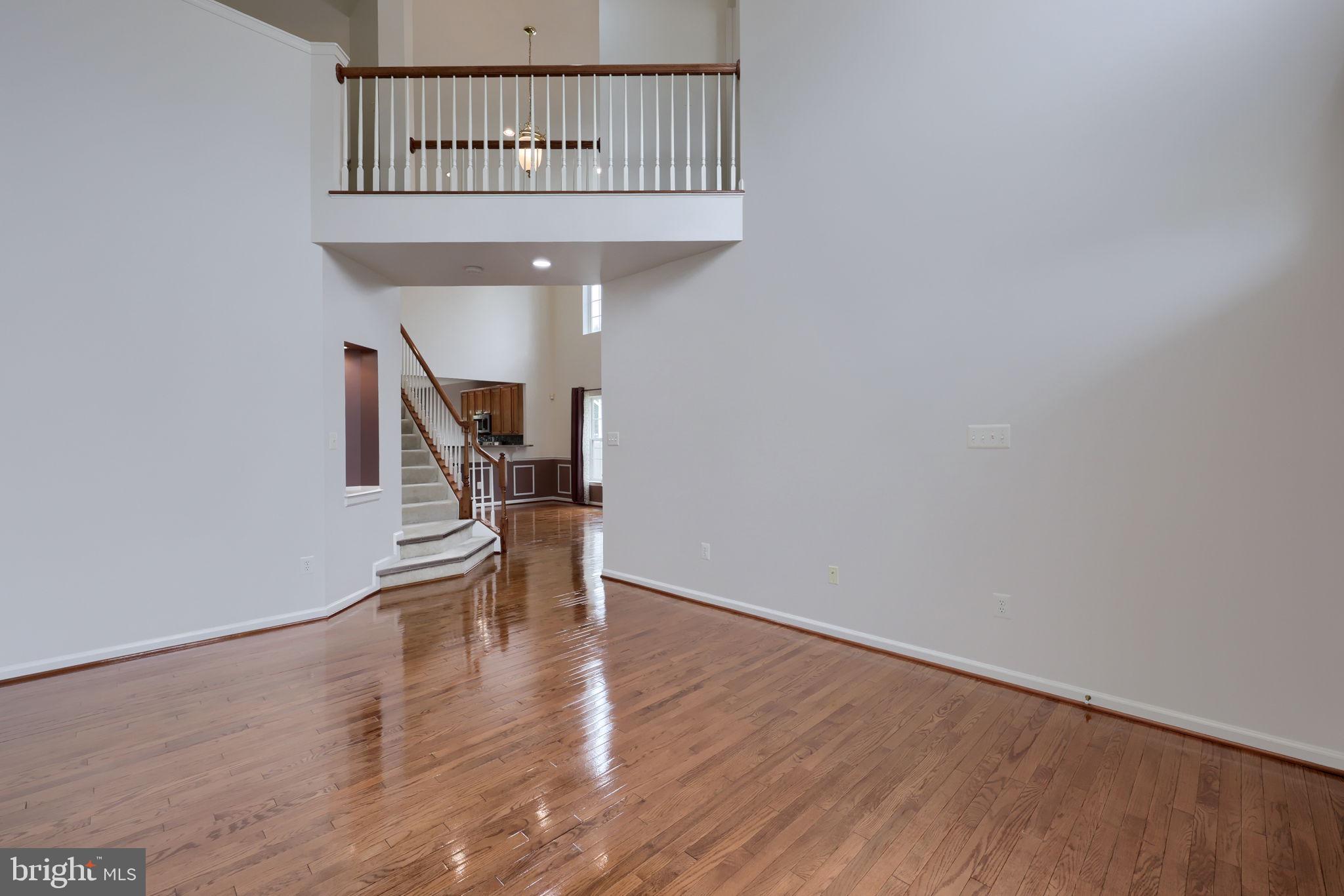 286 MAPLE DRIVE