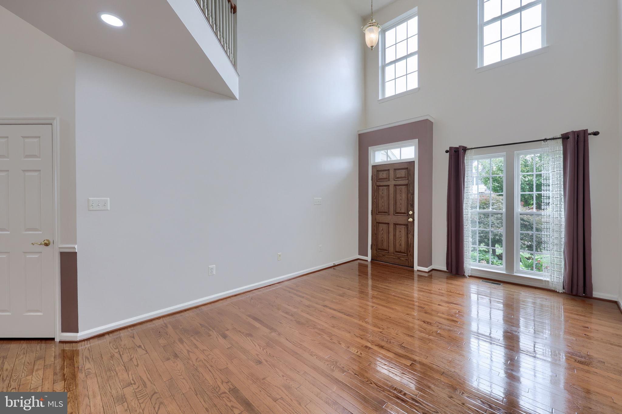 286 MAPLE DRIVE