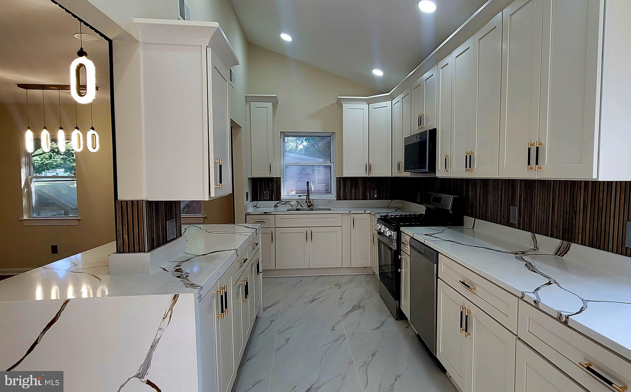 FRANCONIA HEIGHTS - Residential