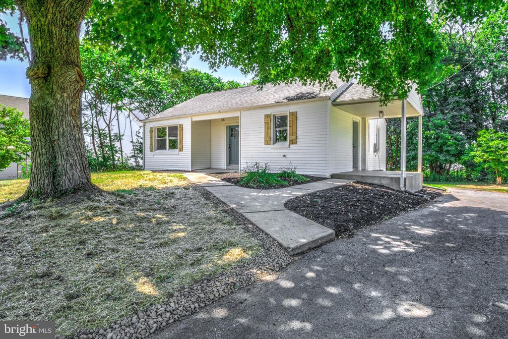 Photo of 355 Brandt Road, Landisville, PA 17538 (MLS # PALA2053236)