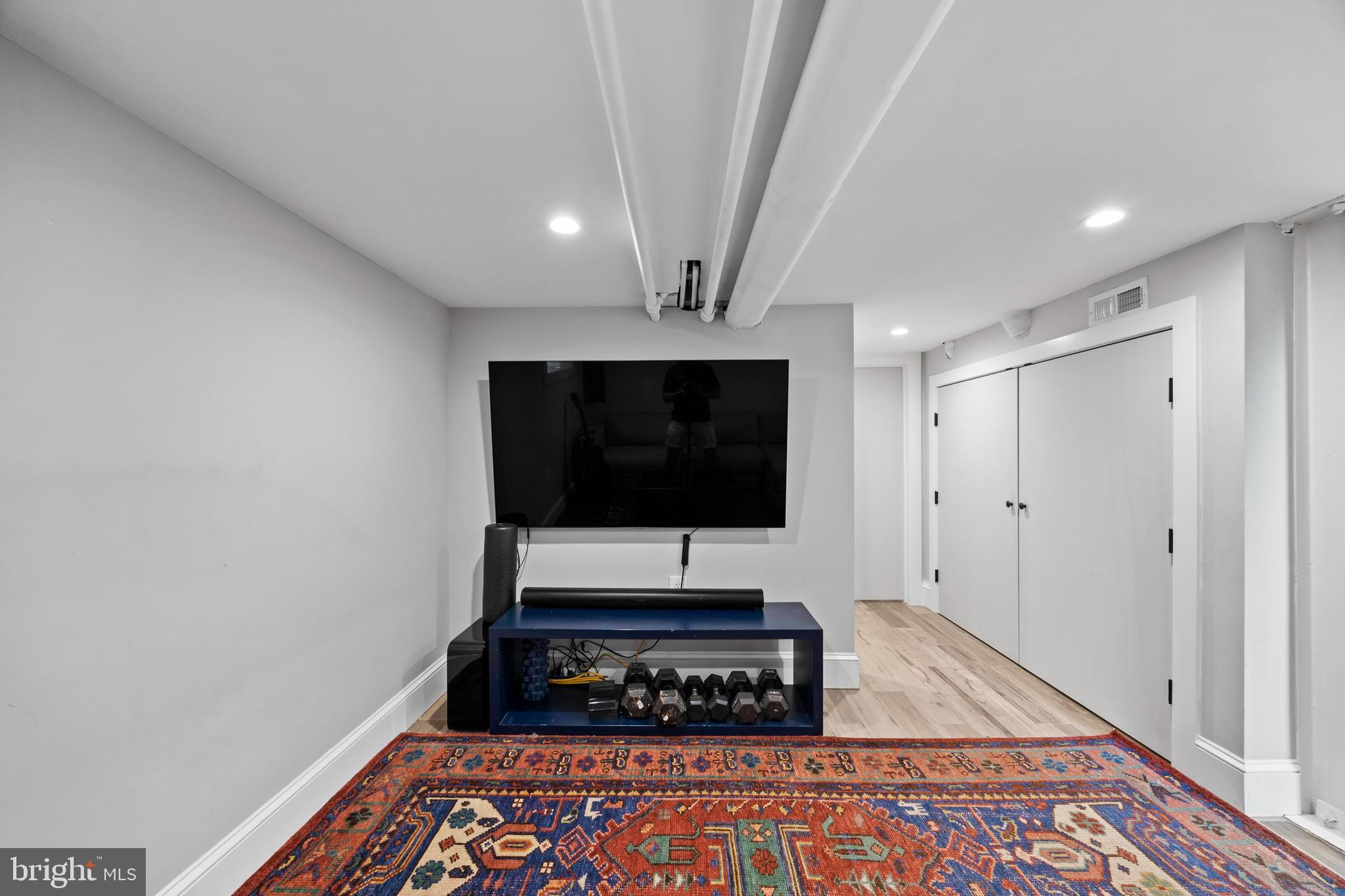 ROSEMONT - Residential