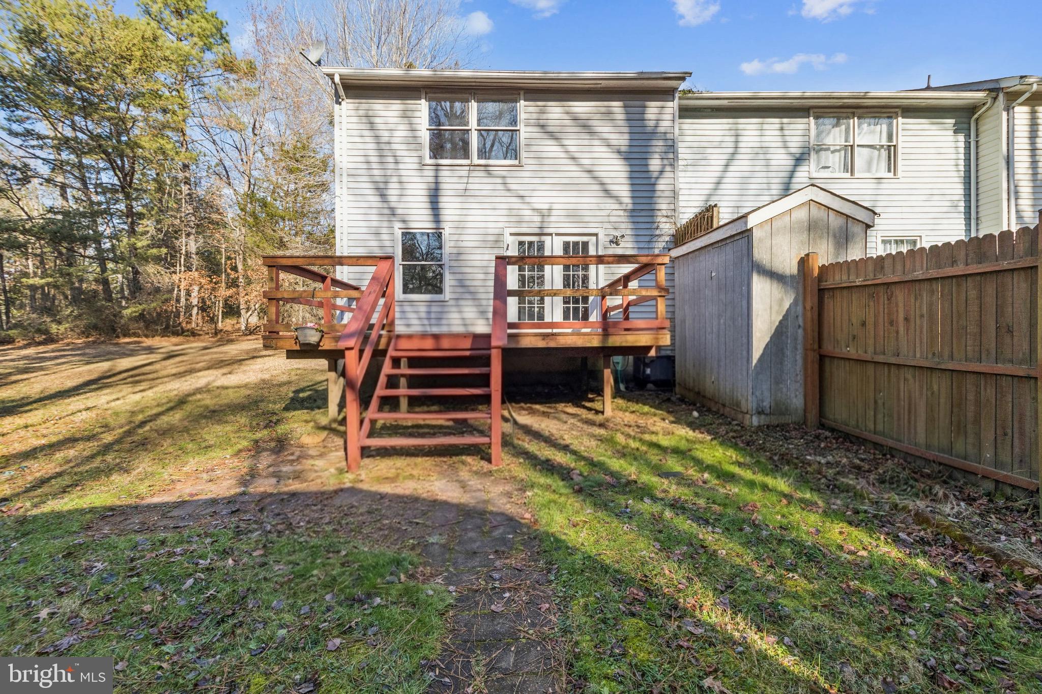 HUNTING QUARTERS - Residential