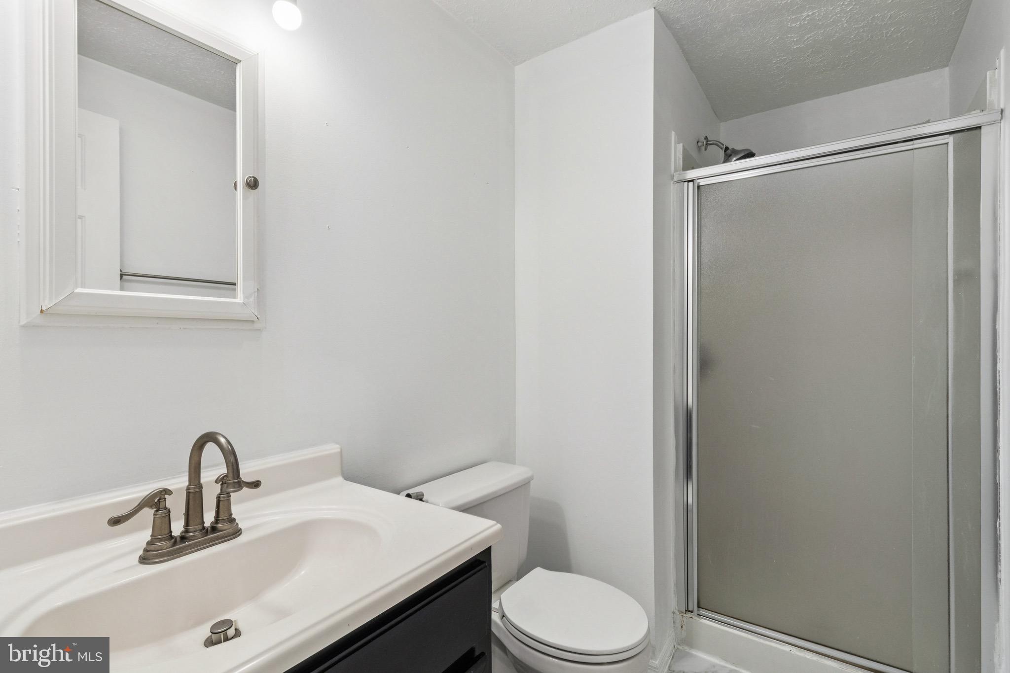 HUNTING QUARTERS - Residential