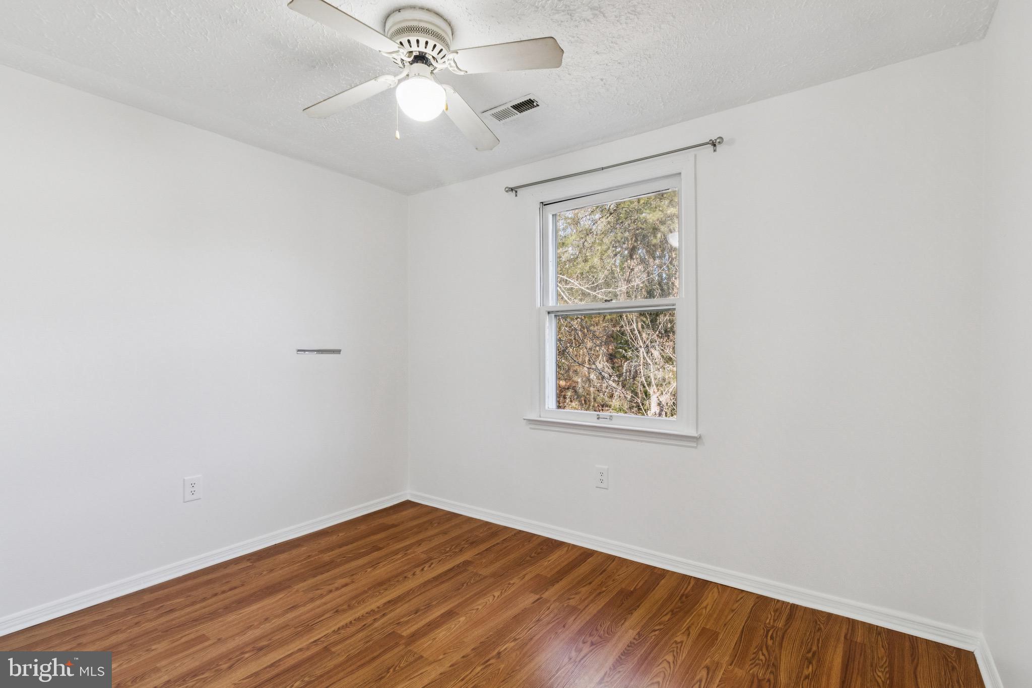 HUNTING QUARTERS - Residential