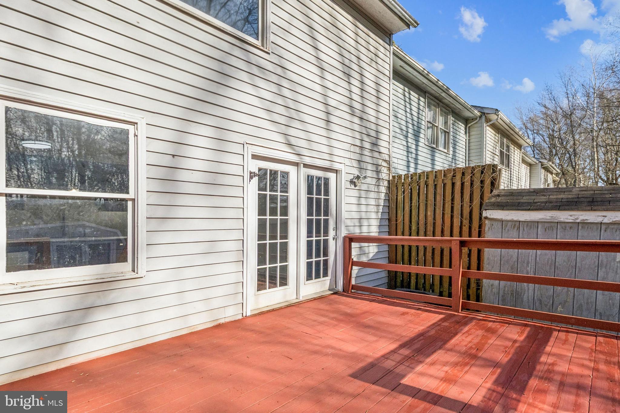 HUNTING QUARTERS - Residential