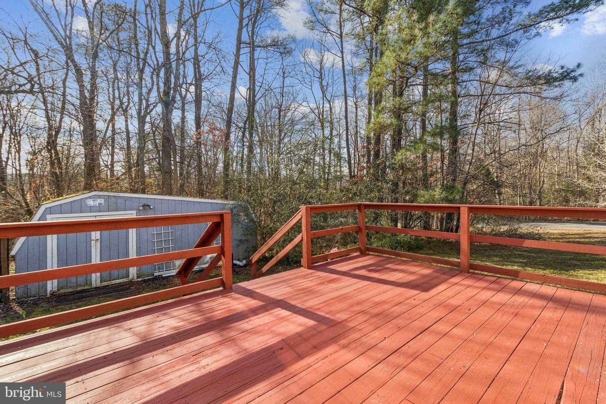 HUNTING QUARTERS - Residential