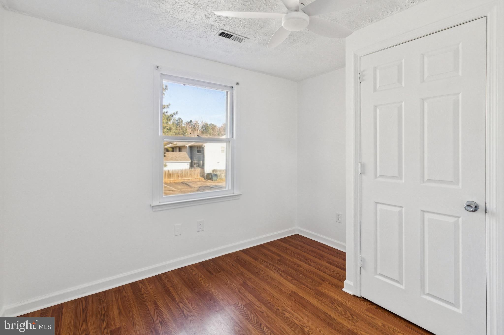 HUNTING QUARTERS - Residential