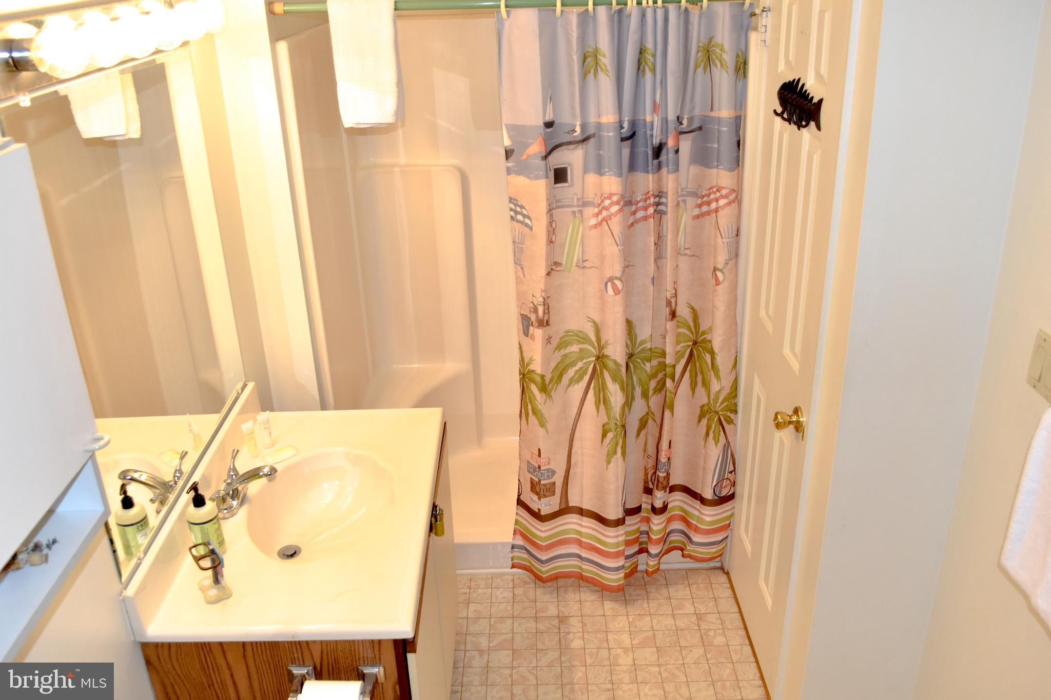 WHISPERING WOODS - Residential