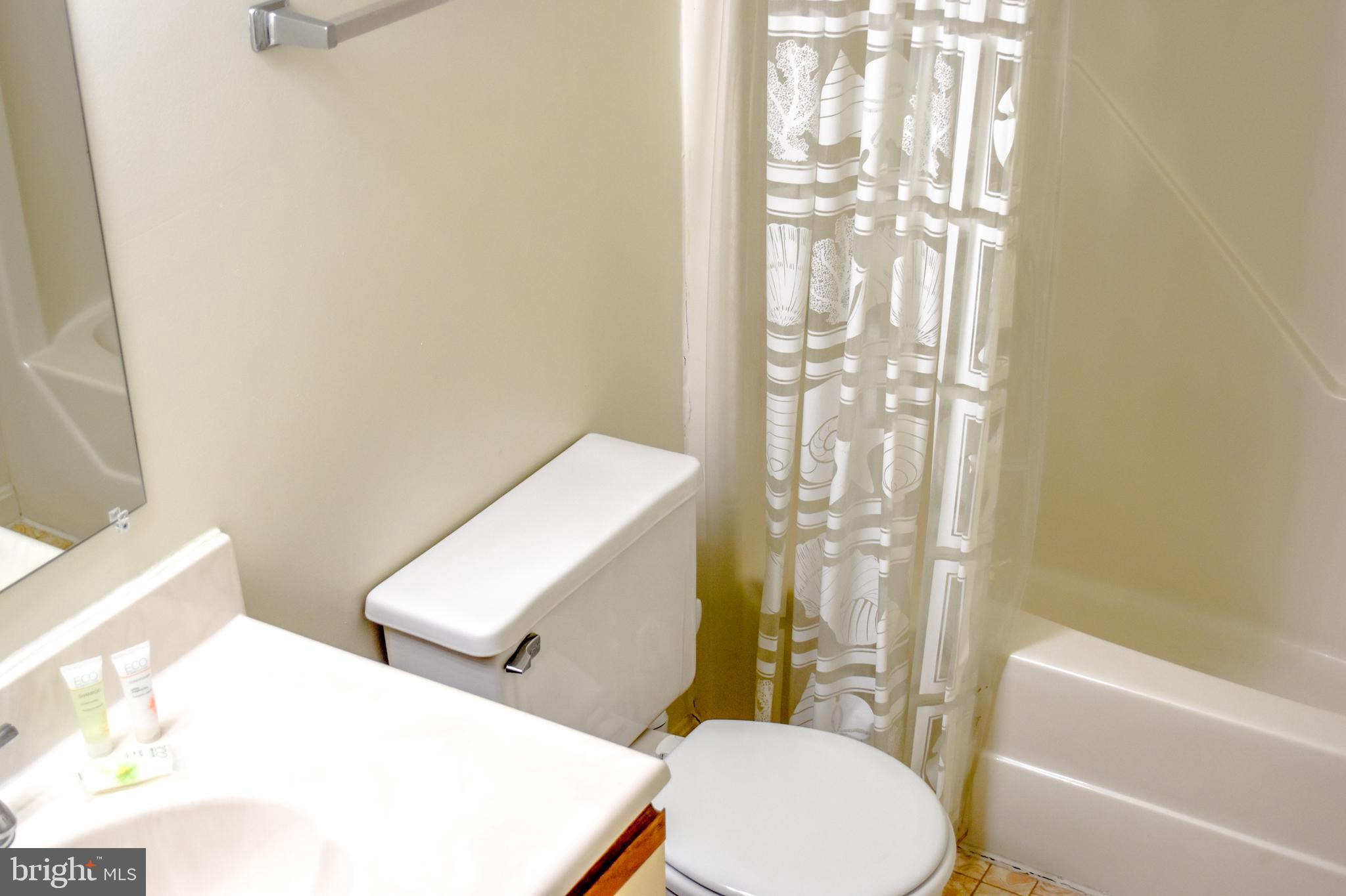 WHISPERING WOODS - Residential