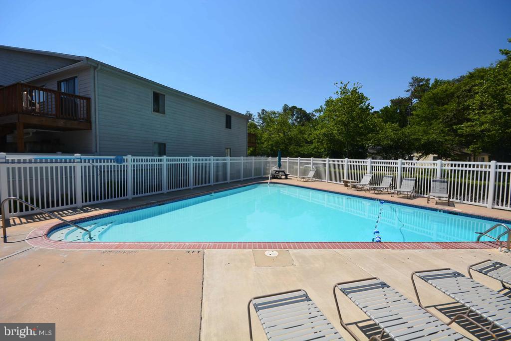 WHISPERING WOODS - Residential